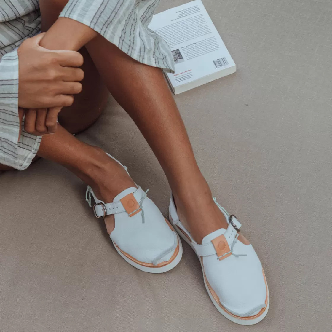 Satorisan Benirras Premium White Fashion